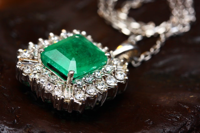 Gemstones and dashas